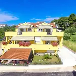 In With Sea Views, Balcony, Air Conditioning, Wifi 566-2 公寓 *