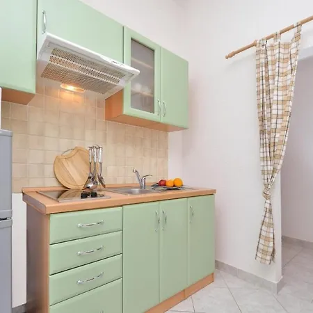 In With Sea Views, Balcony, Air Conditioning, Wifi 566-2 Apartment *