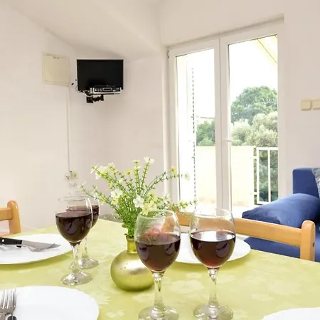 In With Sea Views, Balcony, Air Conditioning, Wifi 566-2 * Драге