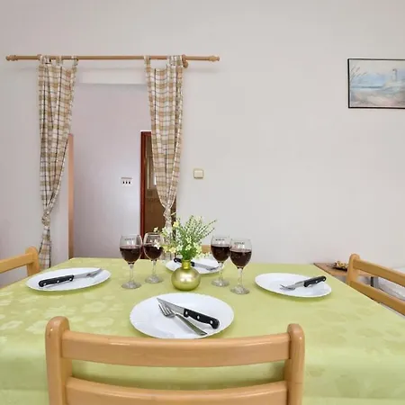 Apartment In With Sea Views, Balcony, Air Conditioning, Wifi 566-2 Drage