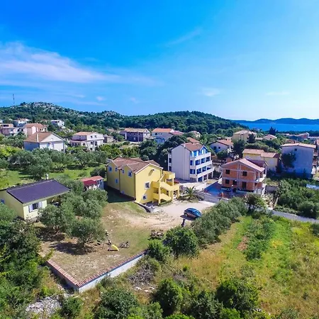 In With Sea Views, Balcony, Air Conditioning, Wifi 566-2 * Драге