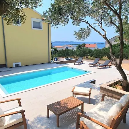 In With Sea Views, Balcony, Air Conditioning, Wifi 566-2 Apartment