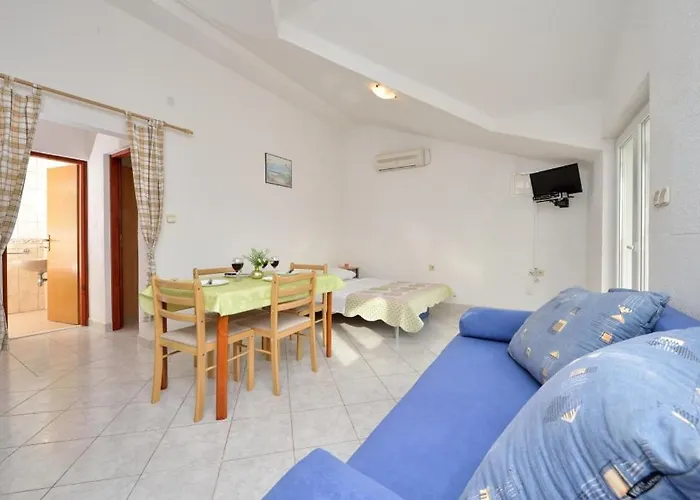 In With Sea Views, Balcony, Air Conditioning, Wifi 566-2 Appartamento Drage