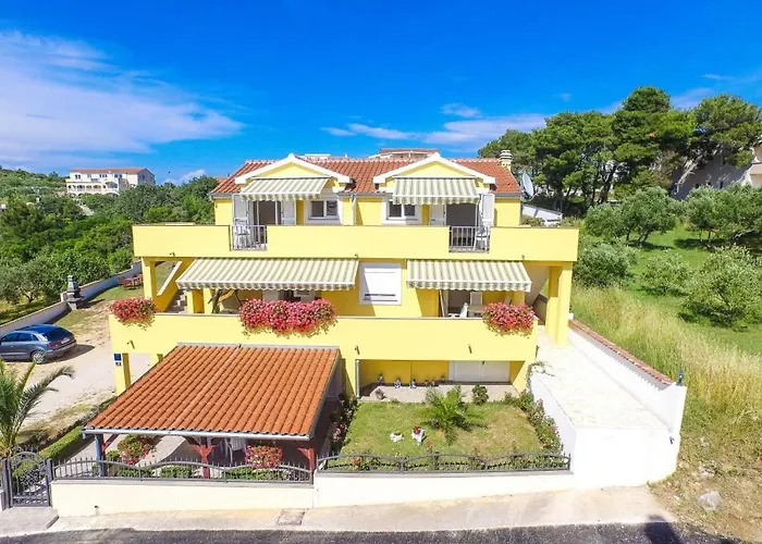 In With Sea Views, Balcony, Air Conditioning, Wifi 566-2 Apartment *