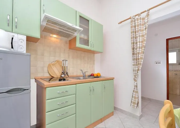 In With Sea Views, Balcony, Air Conditioning, Wifi 566-2 Apartment *