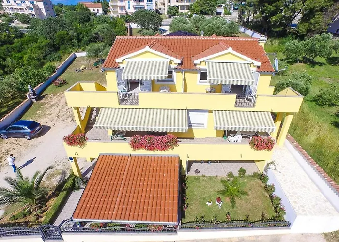 Apartment In With Sea Views, Balcony, Air Conditioning, Wifi 566-2 Drage