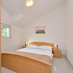 アパート In With Sea Views, Balcony, Air Conditioning, Wifi 566-2 ドラゲ