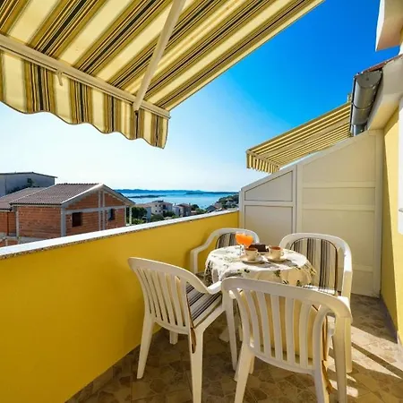In With Sea Views, Balcony, Air Conditioning, Wifi 566-2