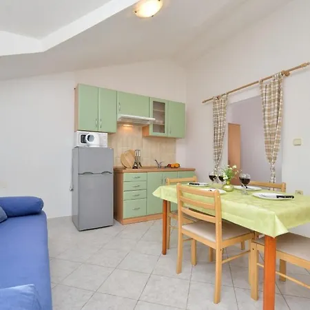 In With Sea Views, Balcony, Air Conditioning, Wifi 566-2 Daire