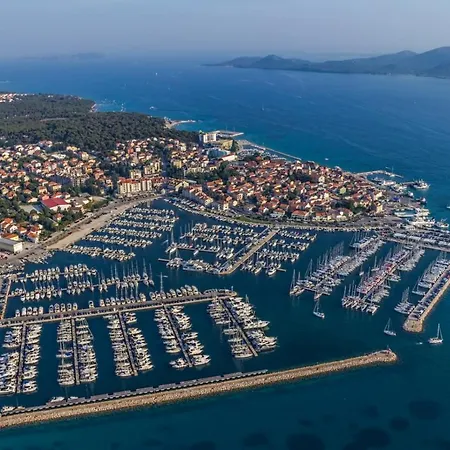 Lägenhet In With Sea Views, Balcony, Air Conditioning, Wifi 566-2 *