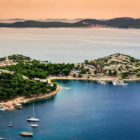 In With Sea Views, Balcony, Air Conditioning, Wifi 566-2 Lägenhet Drage