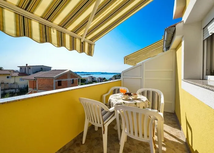 In With Sea Views, Balcony, Air Conditioning, Wifi 566-2