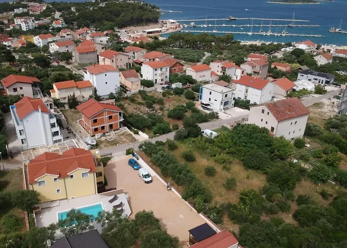 In With Sea Views, Balcony, Air Conditioning, Wifi 566-2